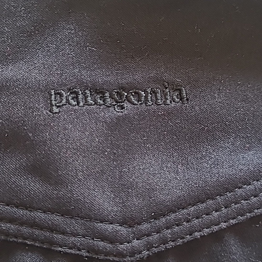 Patagonia Deep Navy/Black Lightweight Crop Athleisure Pant Size 6 - Picture 8 of 8